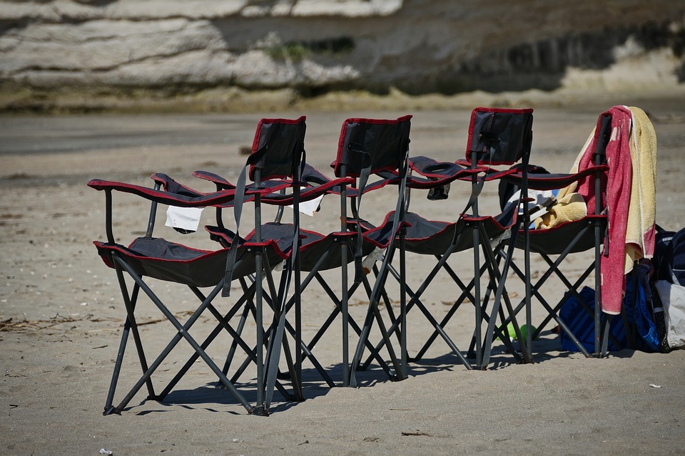 beach folding chairs